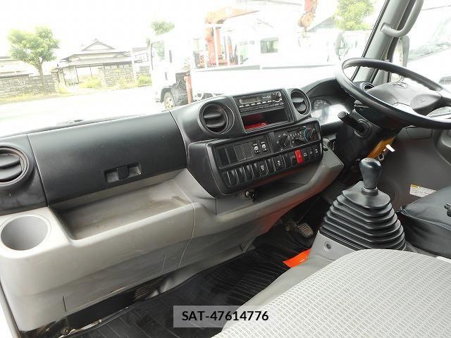 Toyota DYNA TRUCK 2016-04 7722885-17