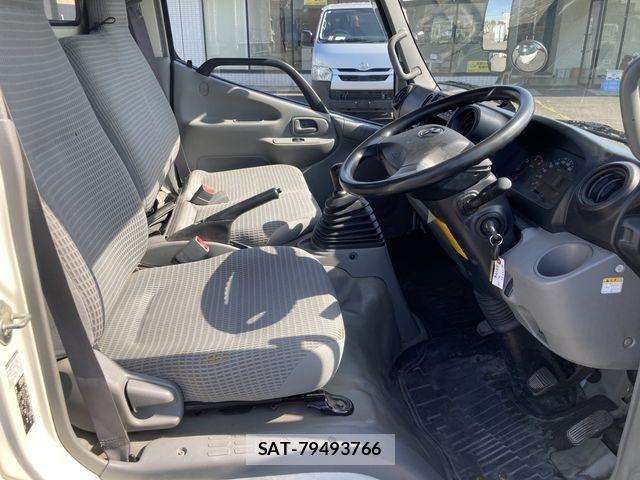 Toyota DYNA TRUCK 2017-04 7722887-4