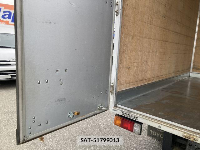 Toyota DYNA TRUCK 2017-06 7784493-14