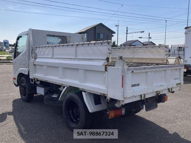 Toyota DYNA TRUCK 2021-08 7784502-2