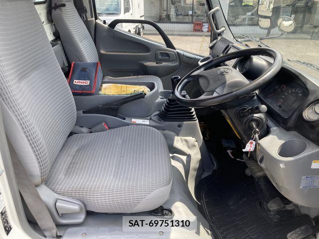 Toyota DYNA TRUCK 2017-02 7784497-5