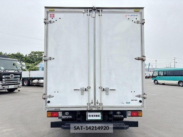 Toyota DYNA TRUCK 2011-12 7876213-4