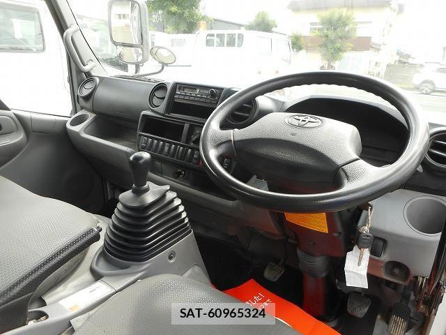 Toyota DYNA TRUCK 2011-11 7961331-15