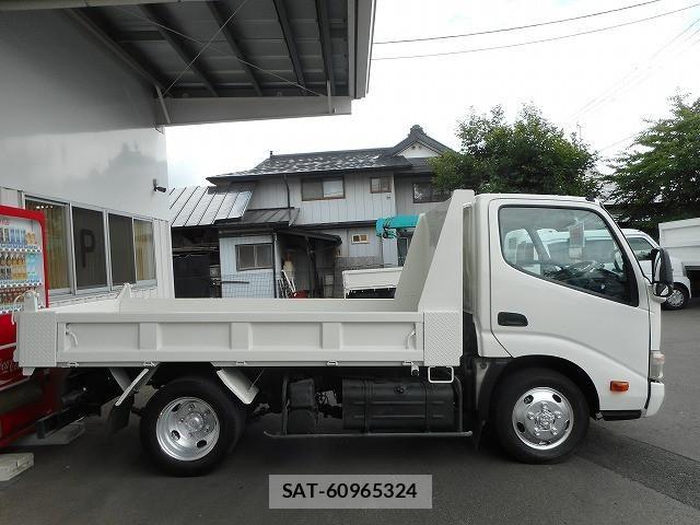 Toyota DYNA TRUCK 2011-11 7961331-3