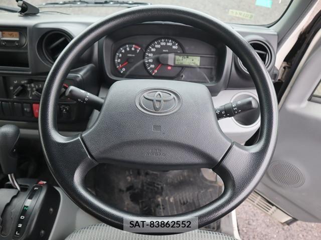 Toyota DYNA TRUCK 2017-04 7961332-3