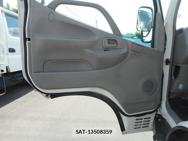 Toyota DYNA TRUCK 2012-04 7961335-18