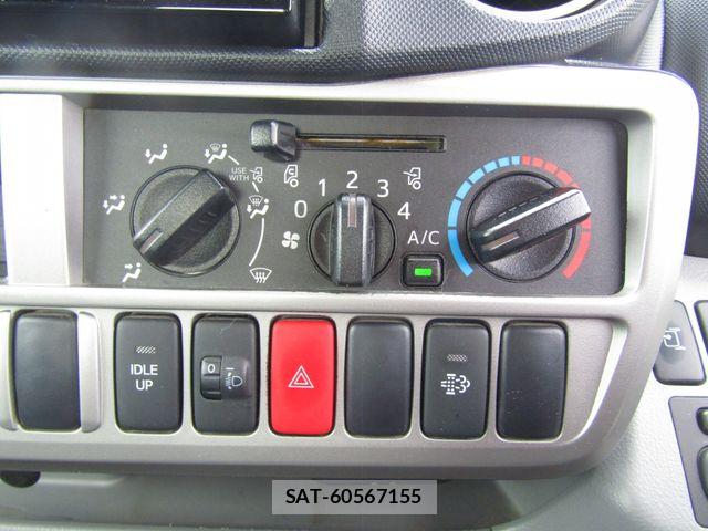 Toyota DYNA TRUCK 2021-04 8035324-17