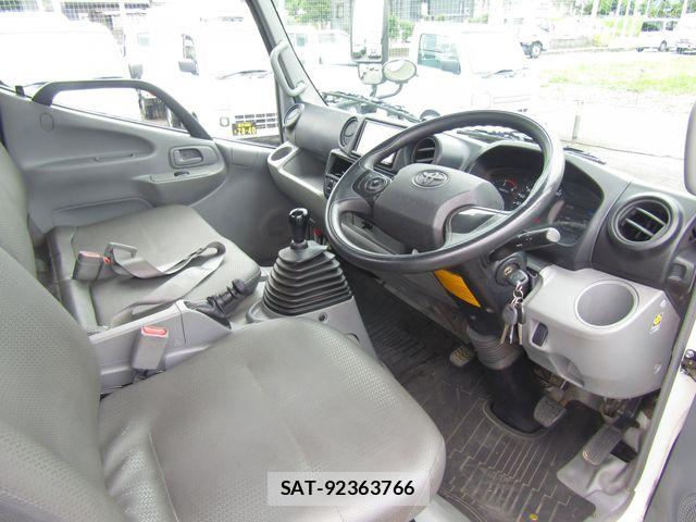 Toyota DYNA TRUCK 2020-03 8035325-9