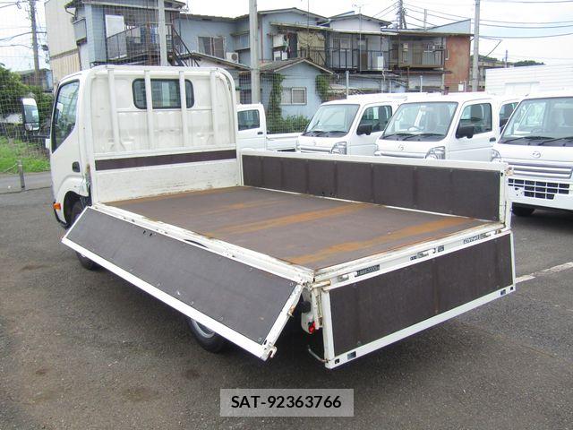 Toyota DYNA TRUCK 2020-03 8035325-7