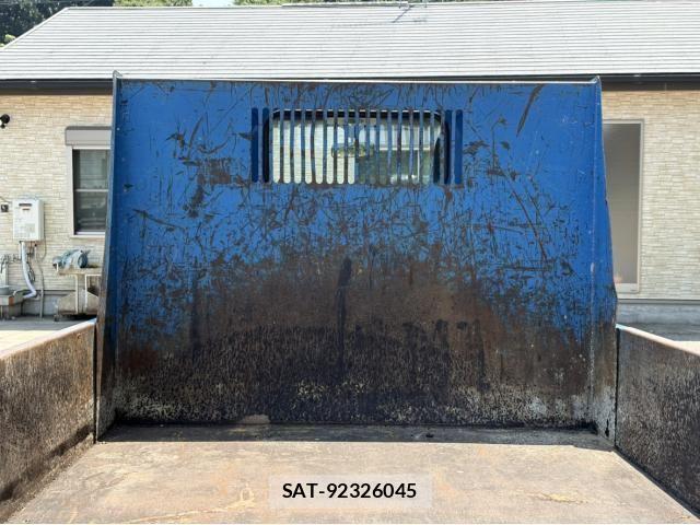 Toyota DYNA TRUCK 2014-03 8158317-19