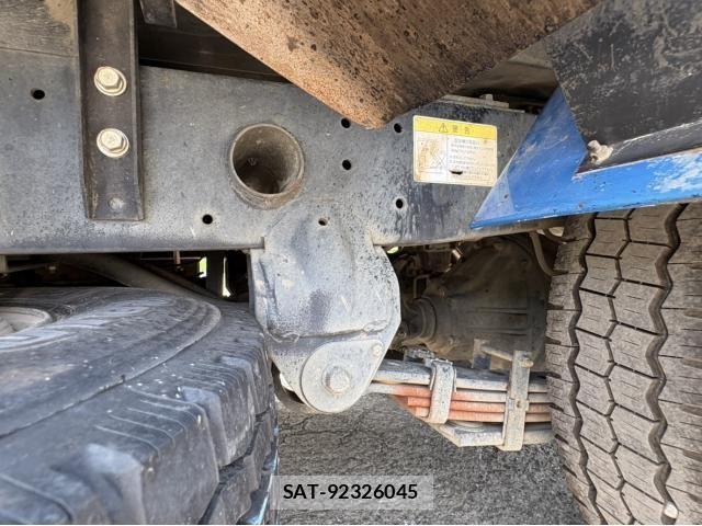 Toyota DYNA TRUCK 2014-03 8158317-22
