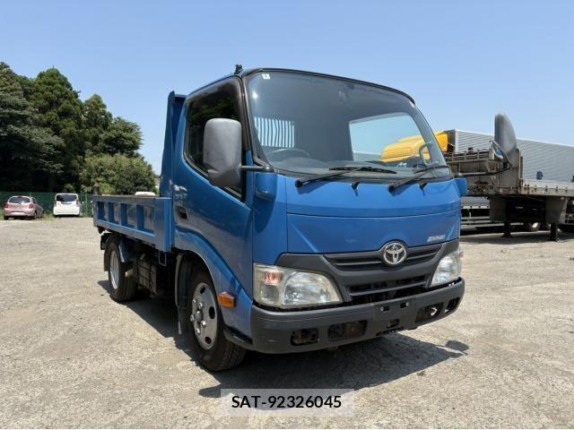 Toyota DYNA TRUCK 2014-03 8158317-2