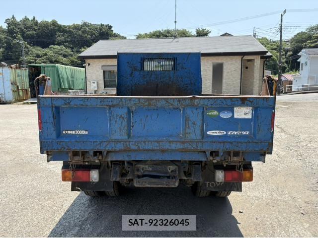 Toyota DYNA TRUCK 2014-03 8158317-6