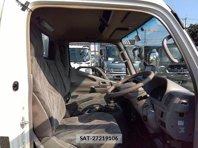 Toyota DYNA TRUCK 2003-07 8207353-10