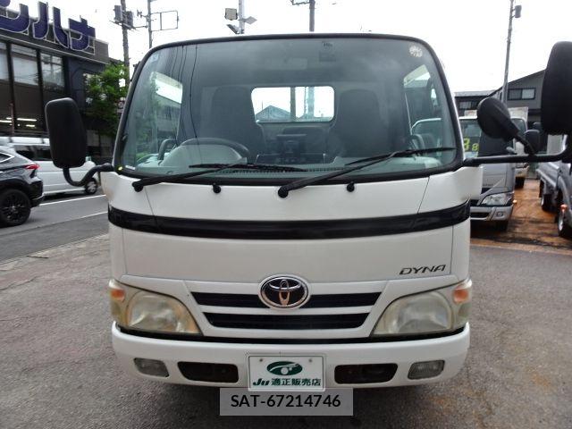 Toyota DYNA TRUCK 2010-05 8207356-1