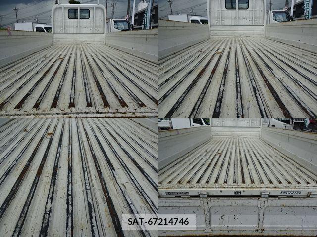 Toyota DYNA TRUCK 2010-05 8207356-6