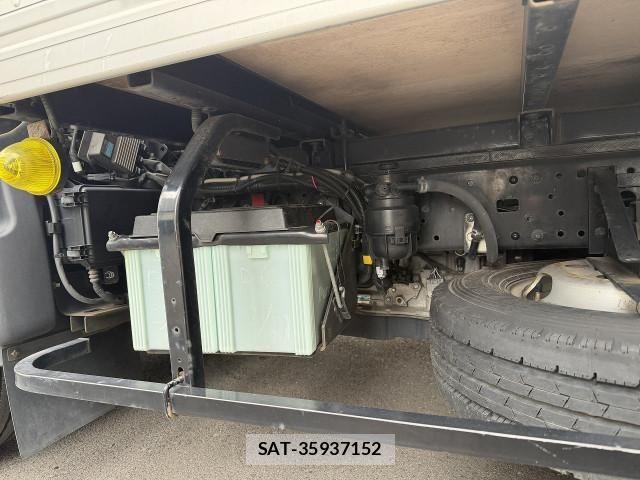 Toyota DYNA TRUCK 2017-12 8229728-9