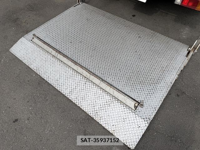 Toyota DYNA TRUCK 2017-12 8229728-5