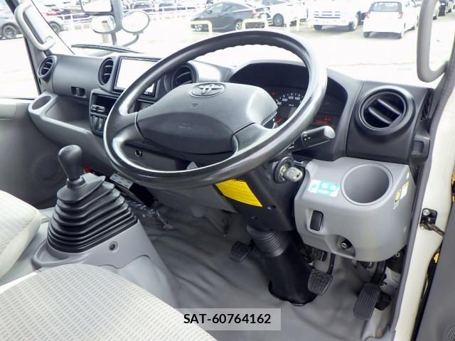Toyota DYNA TRUCK 2018-03 8229703-12