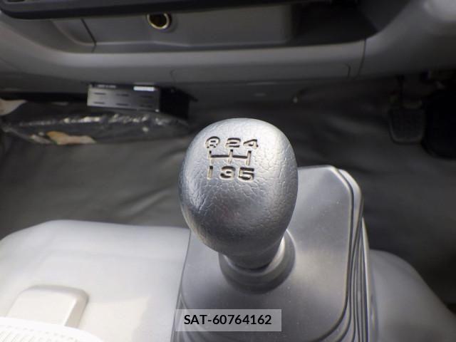 Toyota DYNA TRUCK 2018-03 8229703-24