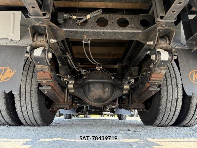 Toyota DYNA TRUCK 2018-06 8229731-11