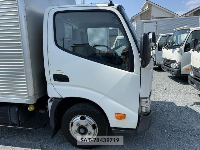 Toyota DYNA TRUCK 2018-06 8229731-23