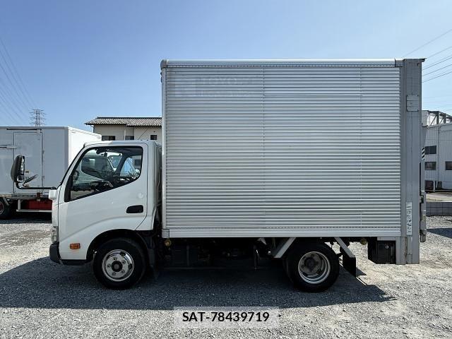 Toyota DYNA TRUCK 2018-06 8229731-2