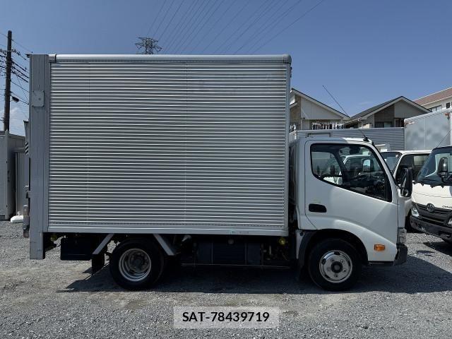 Toyota DYNA TRUCK 2018-06 8229731-3