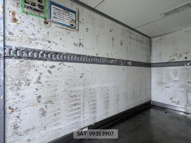 Toyota DYNA TRUCK 2016-08 8229757-10