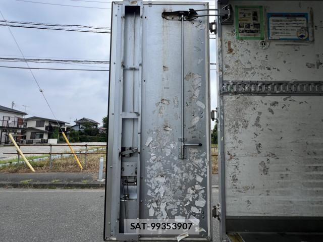 Toyota DYNA TRUCK 2016-08 8229757-14