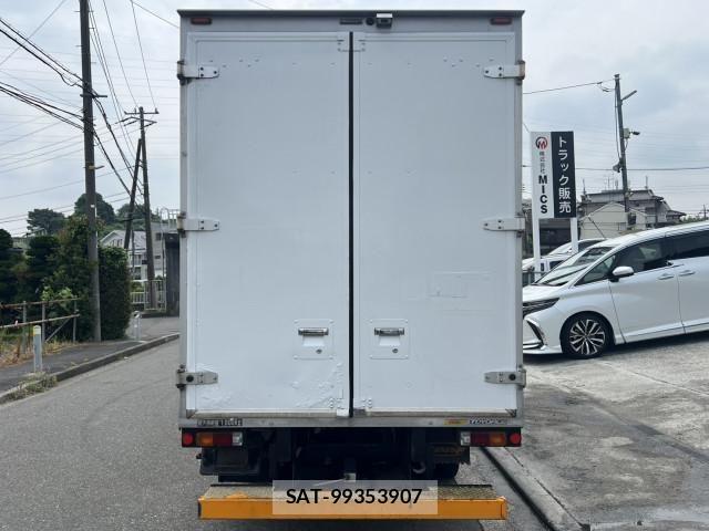 Toyota DYNA TRUCK 2016-08 8229757-7