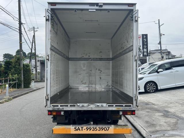 Toyota DYNA TRUCK 2016-08 8229757-8