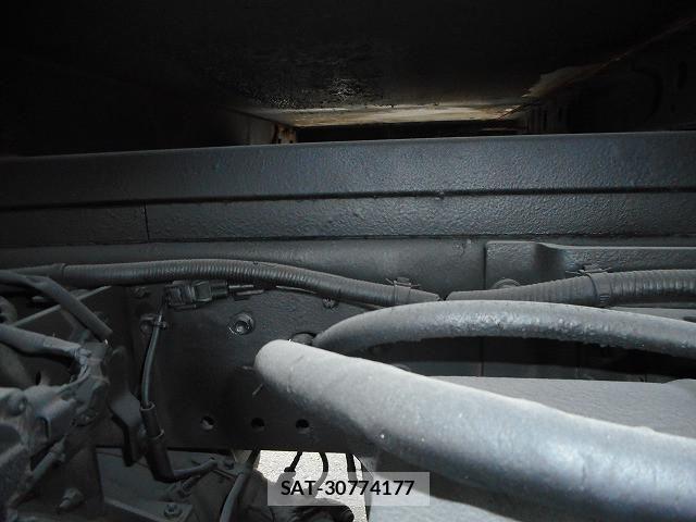 Toyota DYNA TRUCK 2013-11 8229744-20