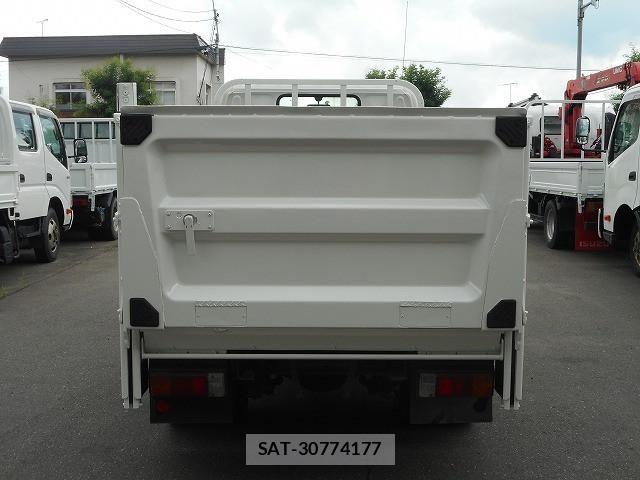 Toyota DYNA TRUCK 2013-11 8229744-5