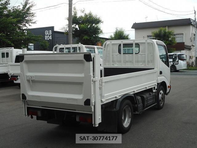 Toyota DYNA TRUCK 2013-11 8229744-6