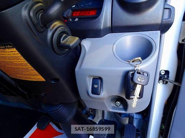 Toyota DYNA TRUCK 2018-09 8229722-15