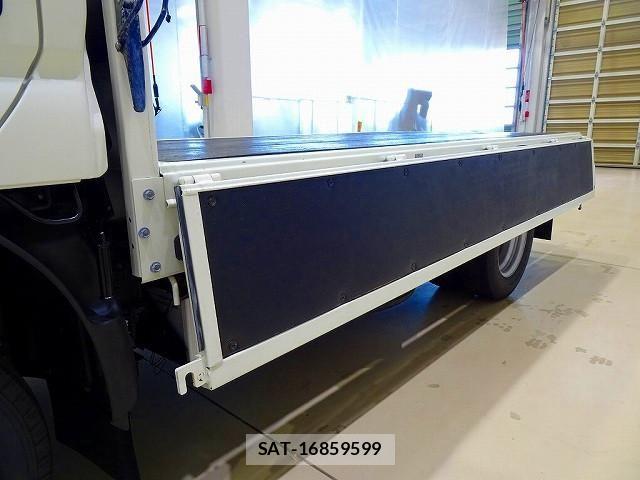 Toyota DYNA TRUCK 2018-09 8229722-25