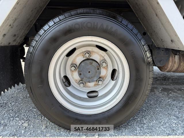 Toyota DYNA TRUCK 2018-06 8229730-13