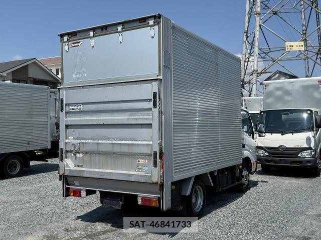 Toyota DYNA TRUCK 2018-06 8229730-1