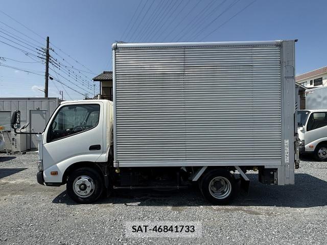 Toyota DYNA TRUCK 2018-06 8229730-2