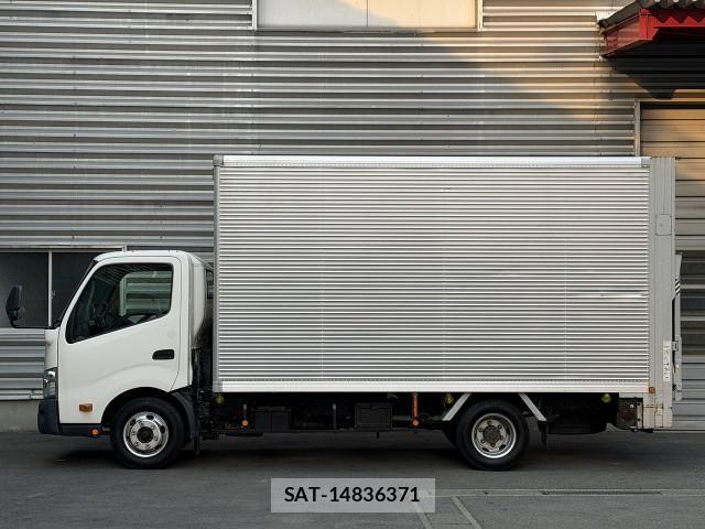 Toyota DYNA TRUCK 2018-06 8229719-1