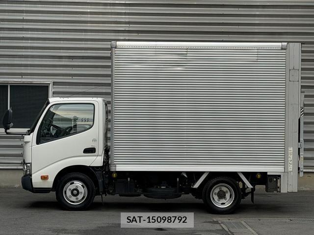 Toyota DYNA TRUCK 2018-06 8229720-1