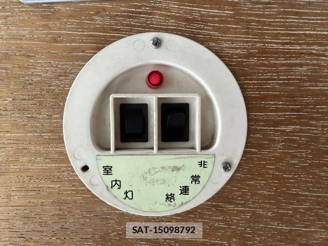 Toyota DYNA TRUCK 2018-06 8229720-27