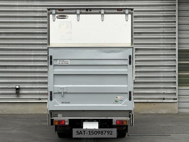 Toyota DYNA TRUCK 2018-06 8229720-3