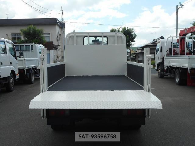 Toyota DYNA TRUCK 2013-07 8229743-8