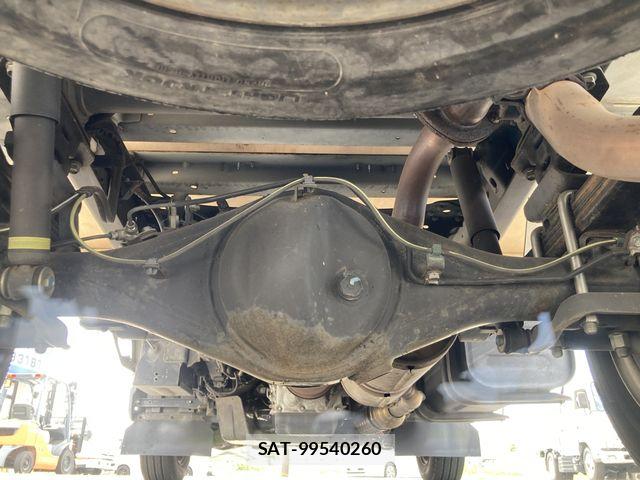 Toyota DYNA TRUCK 2013-06 8245110-19