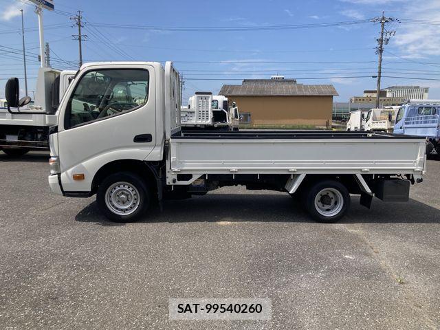 Toyota DYNA TRUCK 2013-06 8245110-2