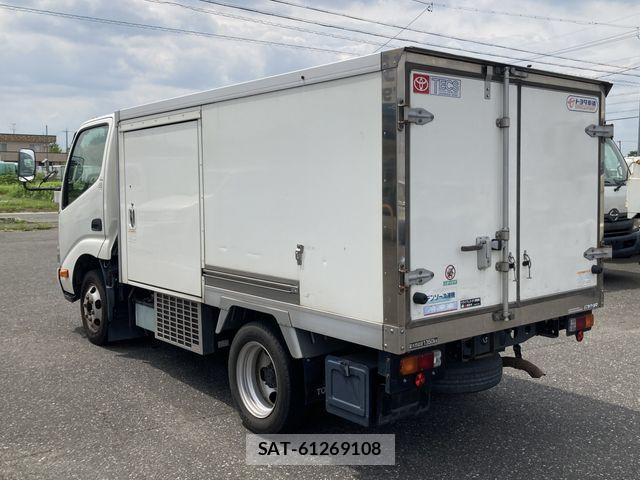 Toyota DYNA TRUCK 2015-12 8245108-2
