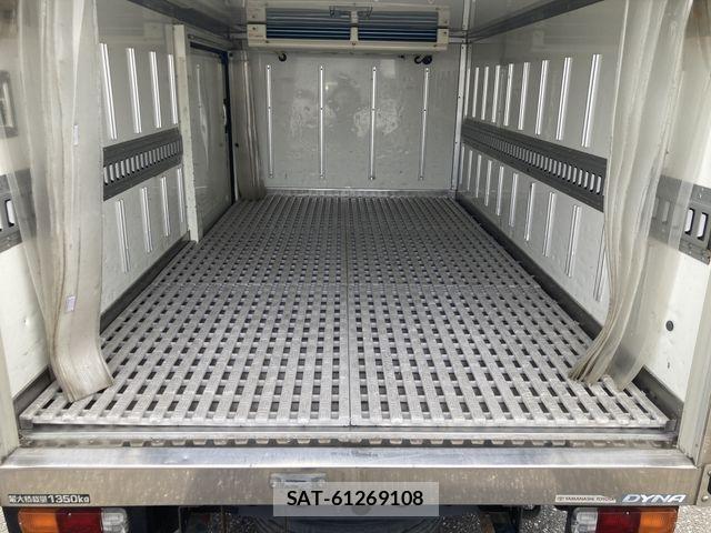 Toyota DYNA TRUCK 2015-12 8245108-8