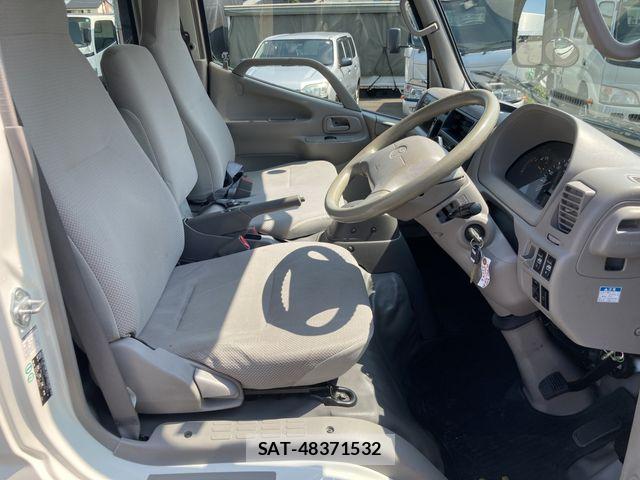 Toyota DYNA TRUCK 2013-04 8245109-6